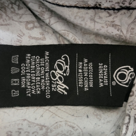 Eight, Distressed Jeans - Picture 3 of 3